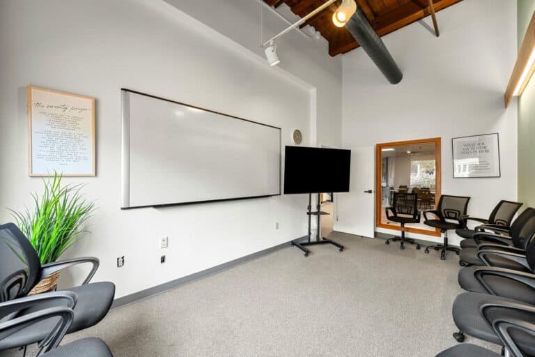 16-web-or-mls-LLP_MWC08184_compressed